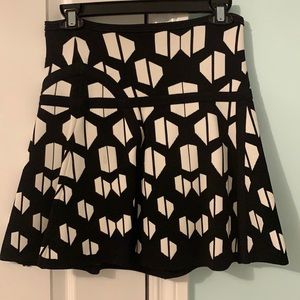 Black & white pattern skirt